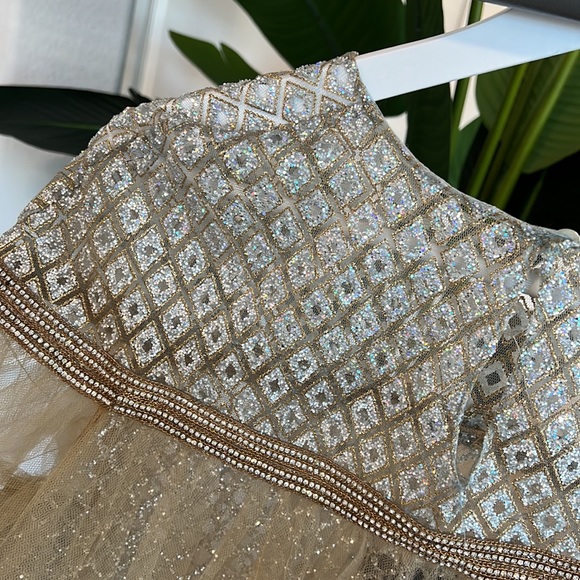 Designer ruffle blouse - Picture 9 of 14